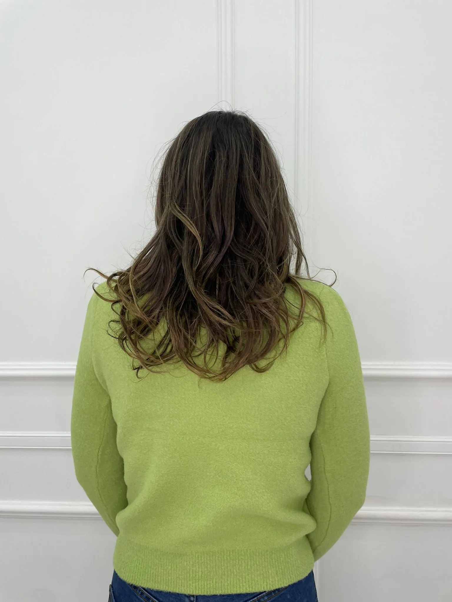 Maglione giro collo con bottoni swarovski