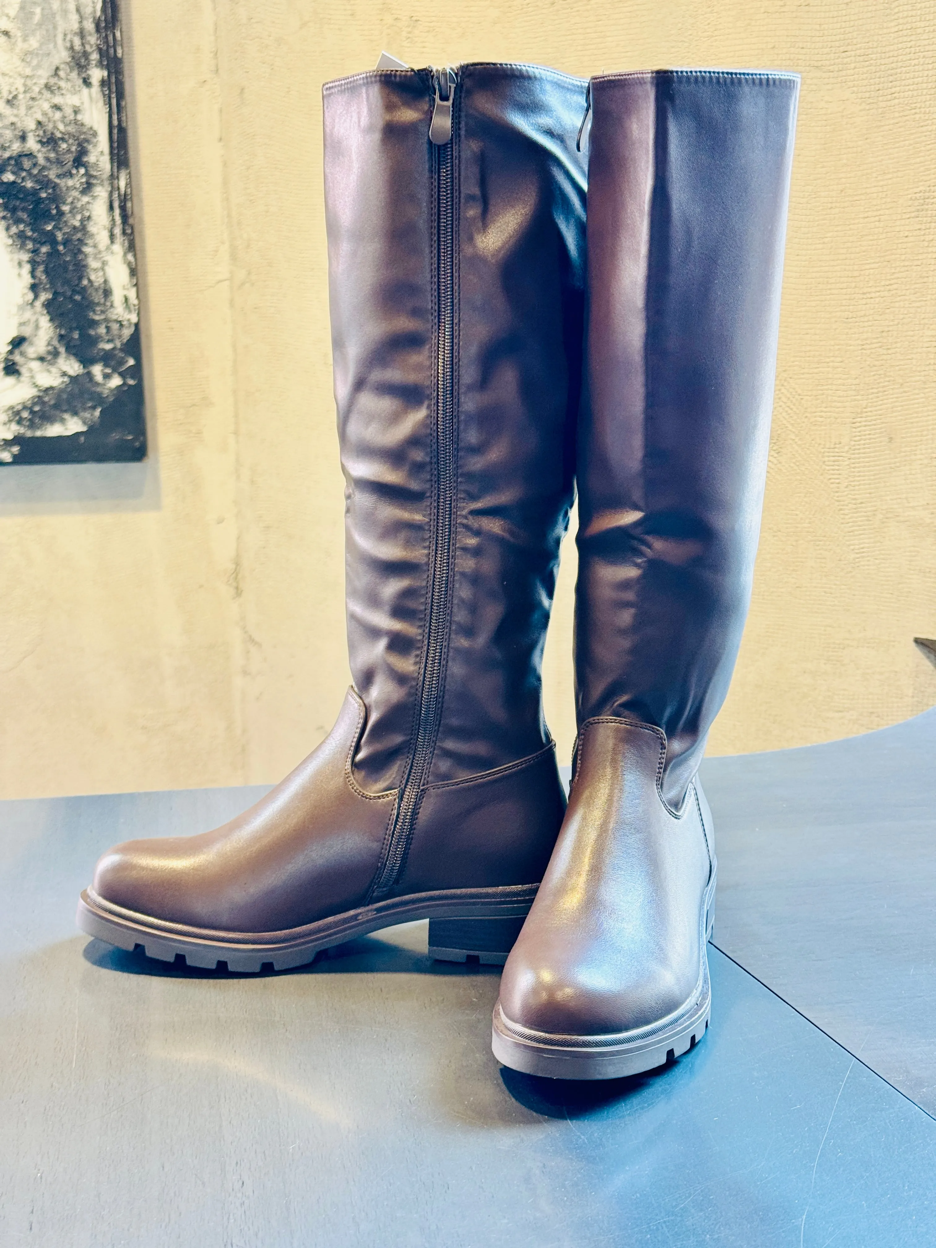 Stivale con gambale alto in similpelle marrone 339